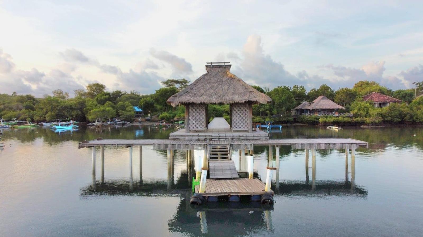 Naya Gawana Resort & Spa Banyuwedang Exterior photo