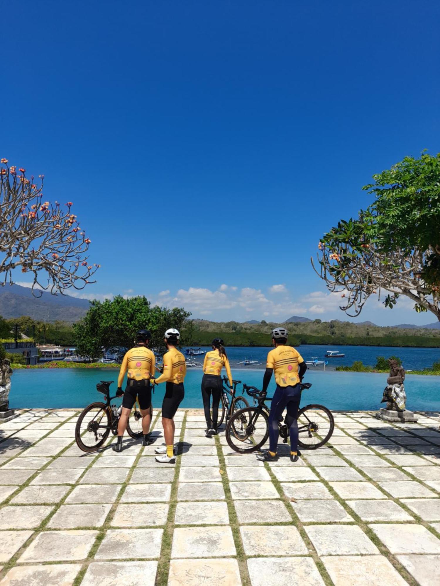 Naya Gawana Resort & Spa Banyuwedang Exterior photo